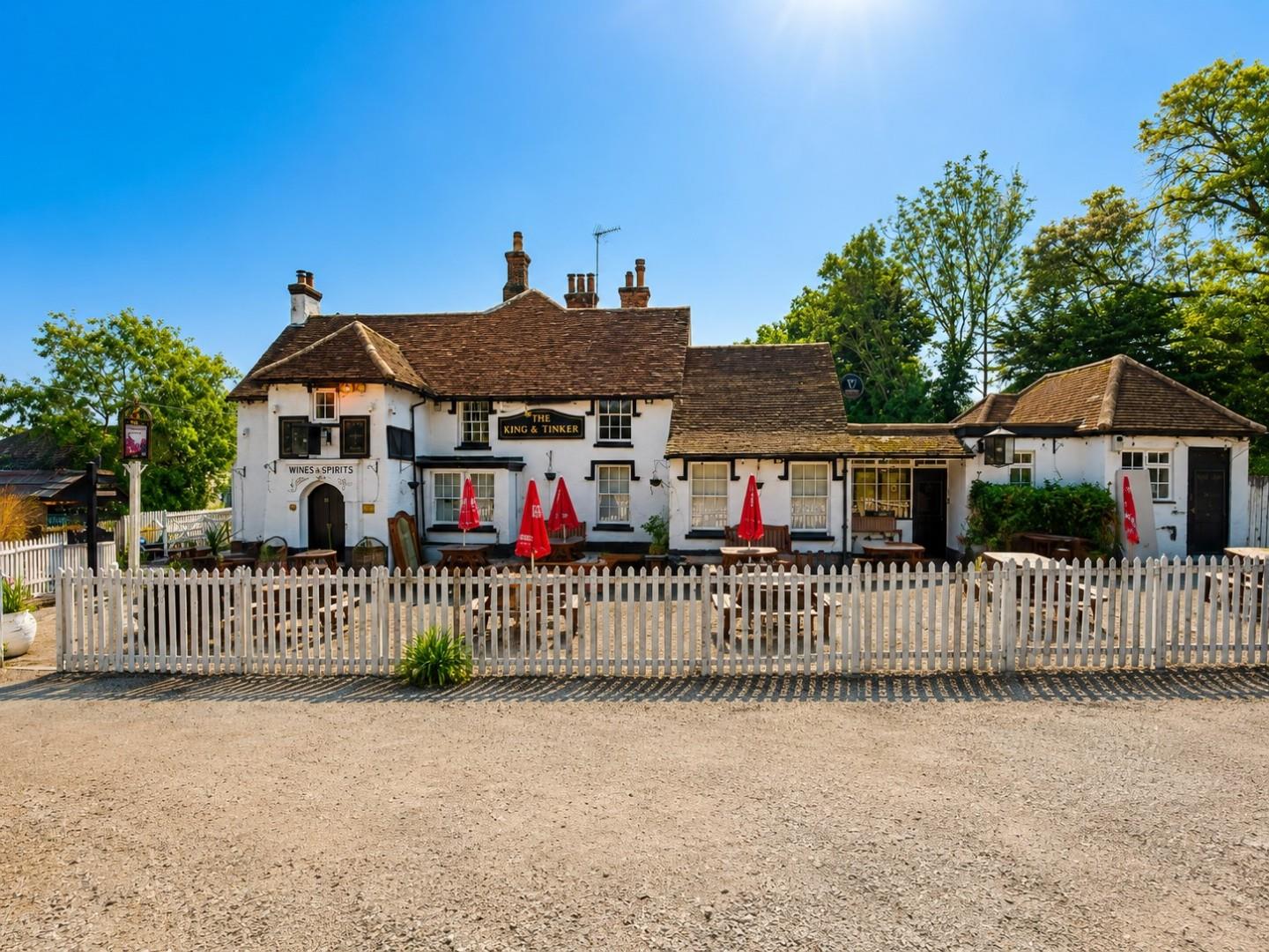 Leasehold for sale in Whitewebbs Lane, Enfield
